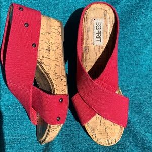 Esprit Fuschia Wedges. Stretchy & Comfy! 4” heel